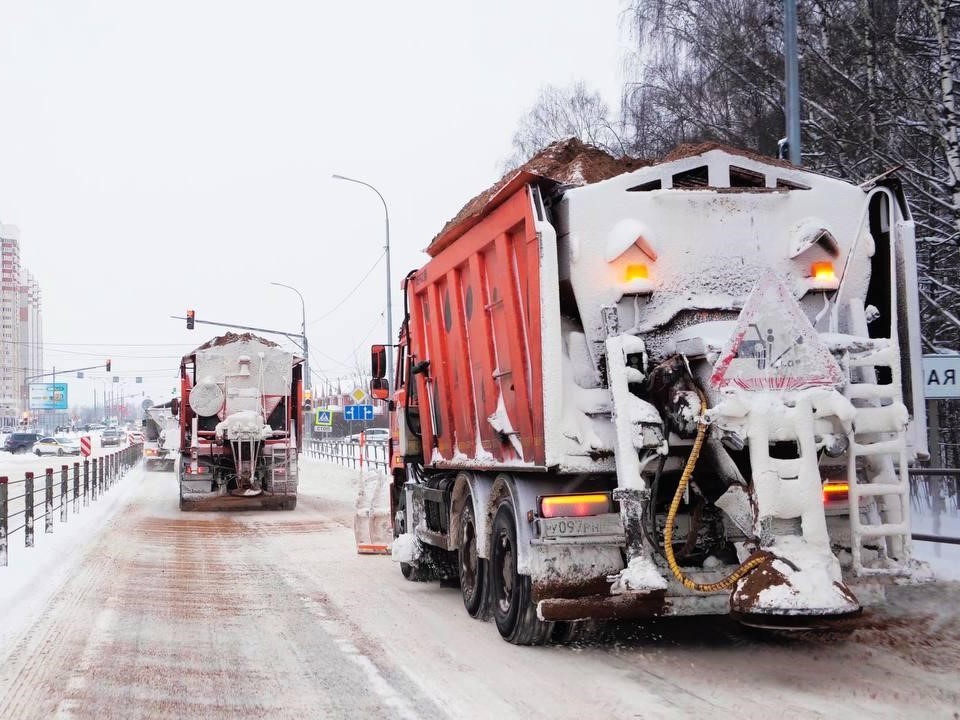 Снег вошел в топ-5 за 146 лет: как Подмосковье превратилось в «Игры престолов» и где искать своего «дракона»-трактора