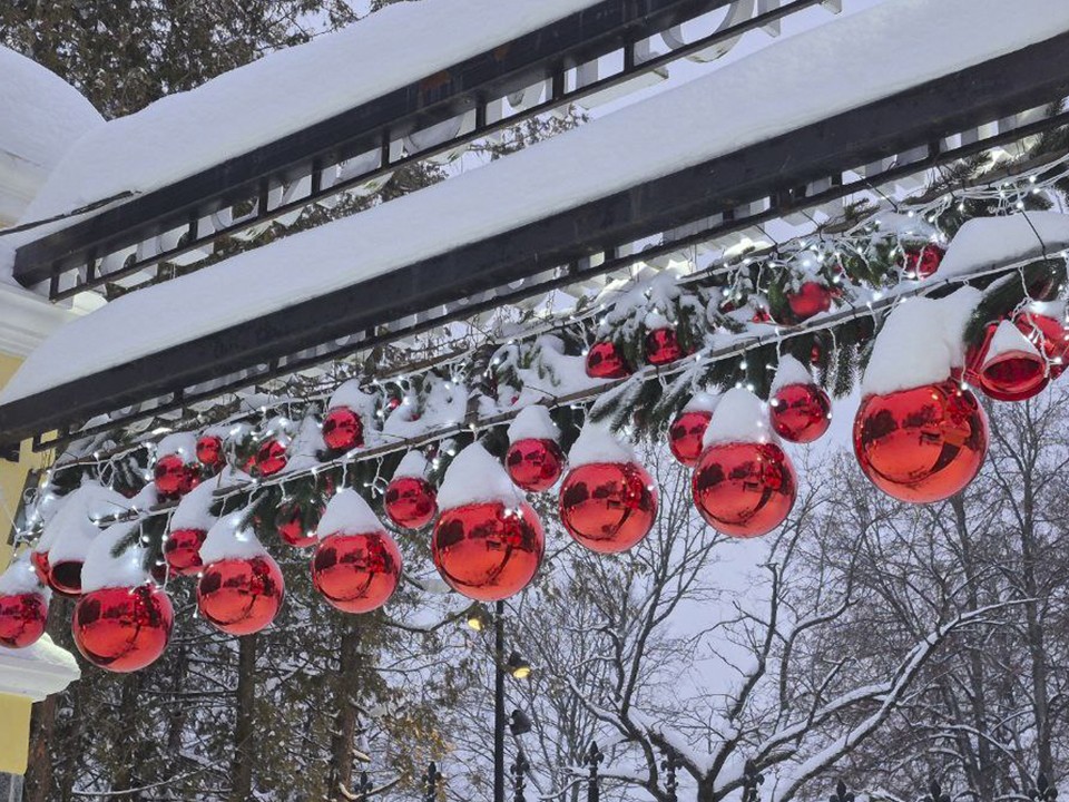 Оптическая иллюзия в Ступине: декор при входе в парк начал «строить глазки» прохожим