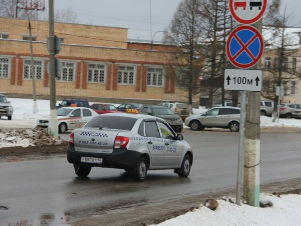 На чем будем ездить: какие автомобили придут на смену иномаркам в такси