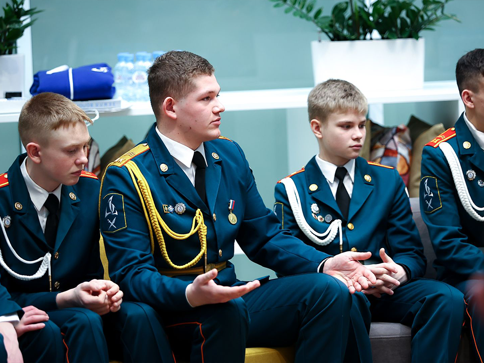 Кадетам школы № 6 и будущим биологам из школы № 14 показали профессии изнутри