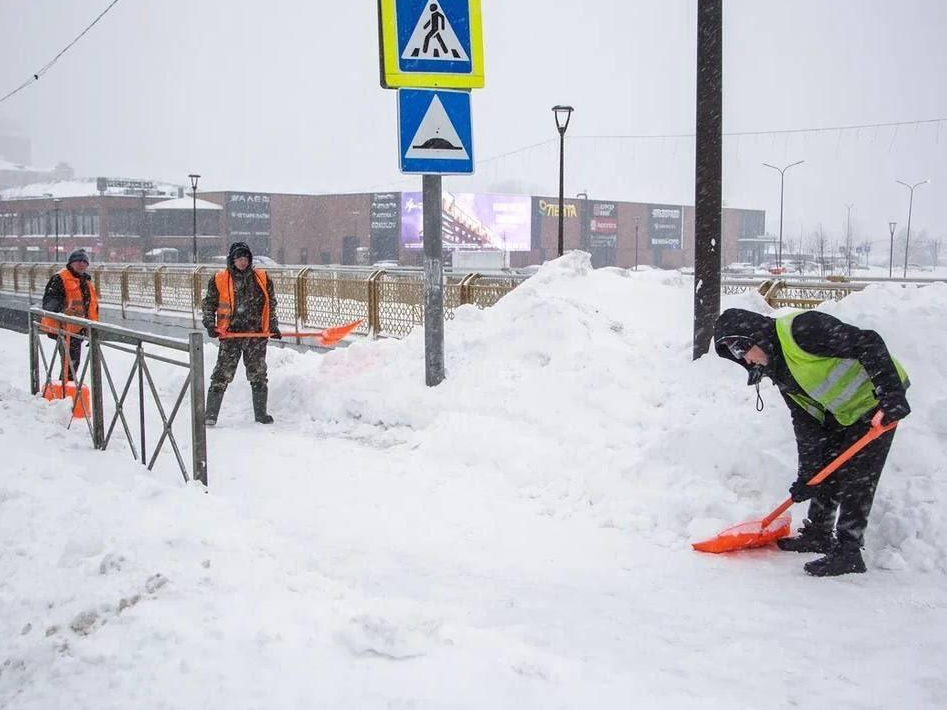 Дороги в Наро-Фоминске расчищают после снегопада