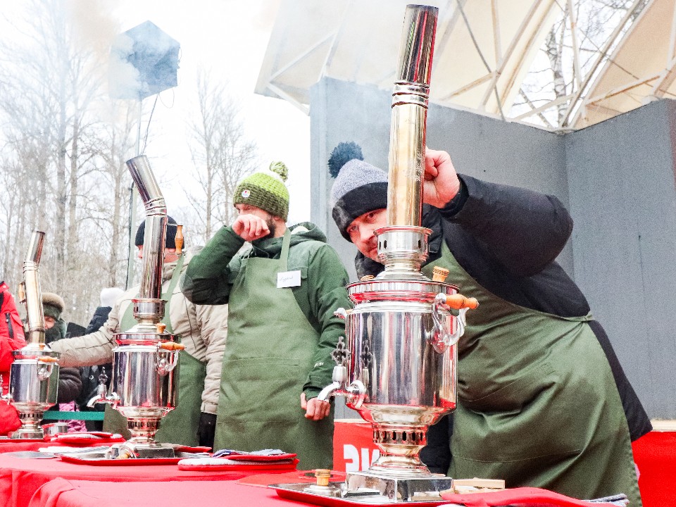 Огонь и вода: в Клину определят лучшего растопщика самоваров