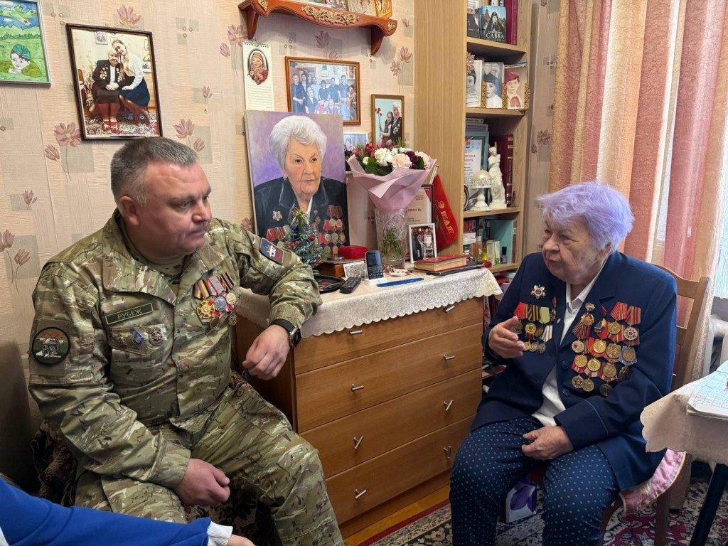 История стойкости: люберецкие волонтеры и участники СВО присоединились к поздравлению ветерана войны Адельфины Мазятовой