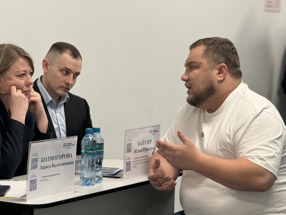 По просьбе жителей Пуговичино расчистят дорогу от снега и грязи