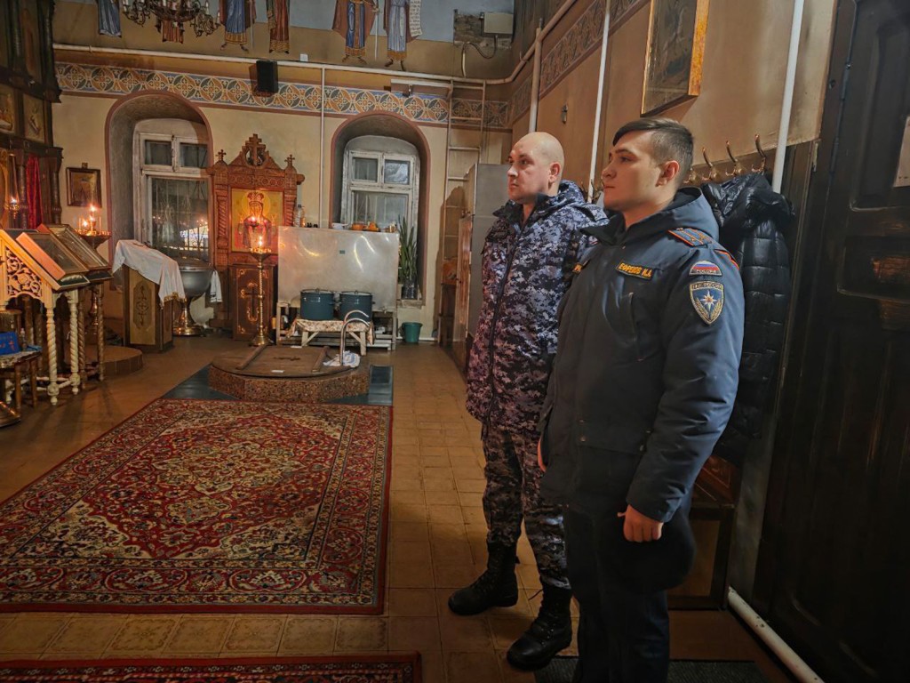 Пожарные Ступина обеспечили безопасность в храмах в Рождественскую ночь 7 января