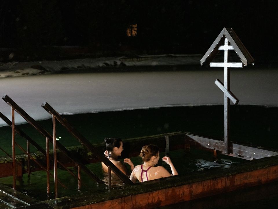 Стало известно, какая будет температура воды в проруби на Крещение