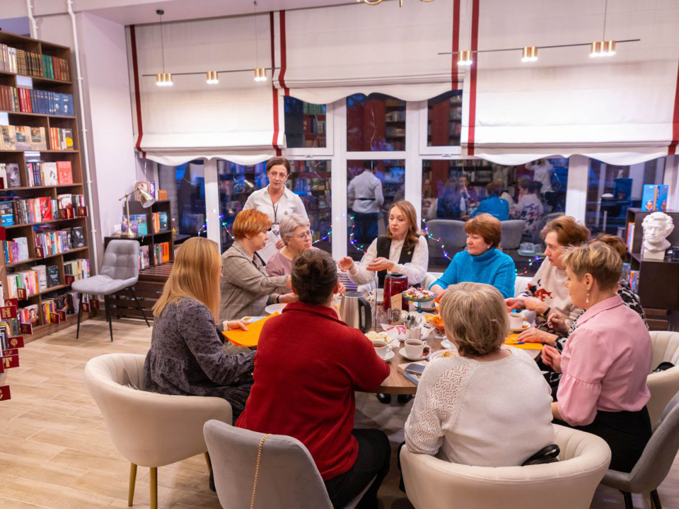 Зарайцев пригласили обсудить мемуары об основании Театрального музея Бахрушина