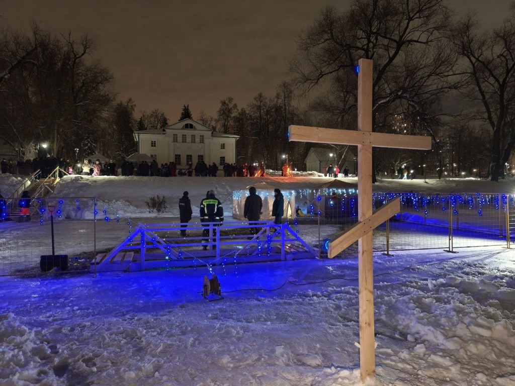 «Будто заново рождаешься»: жительница Котельников об ощущениях после крещенского омовения