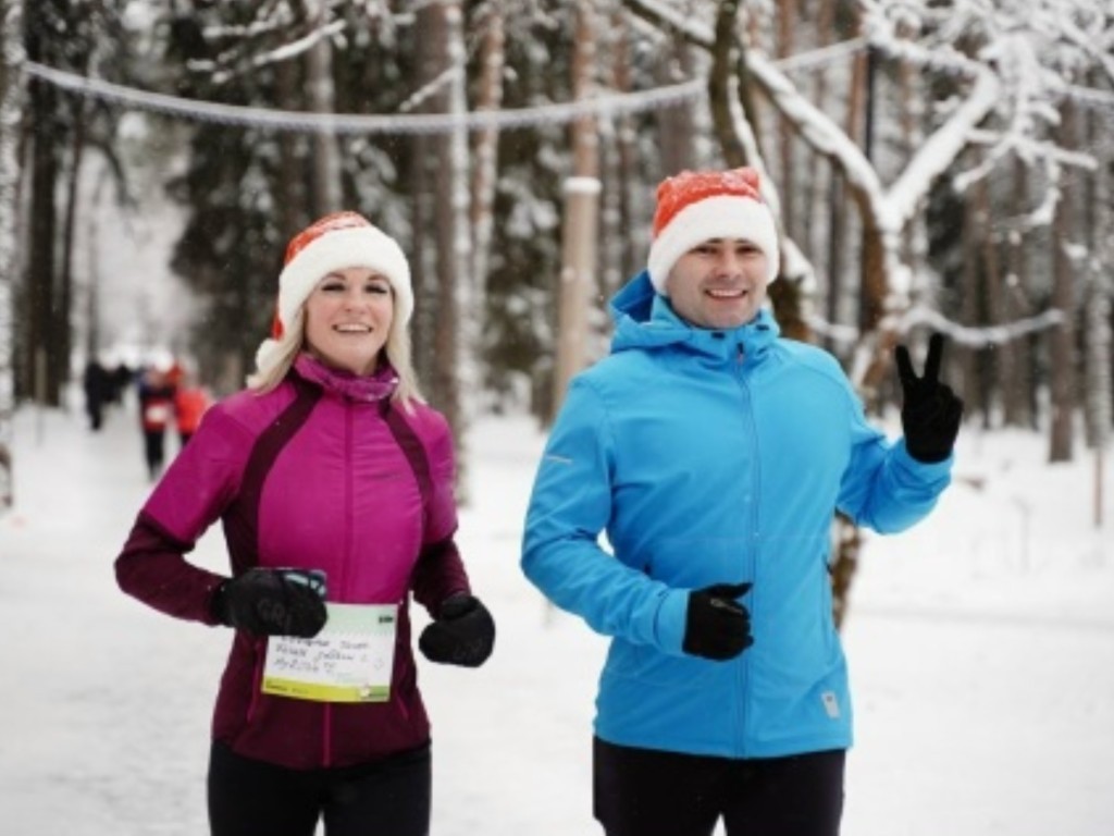 Забеги, хоккей и семейные эстафеты: куда сходить 3 января