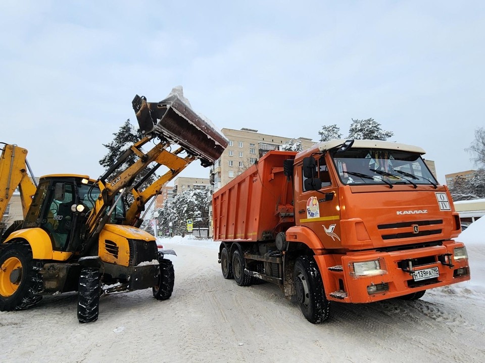 Протвинские коммунальщики возвращают город к нормальной жизни после циклона «Фрэнсис»