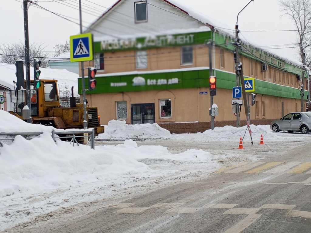 Временно нельзя: на улице Парижской Коммуны ограничили проезд