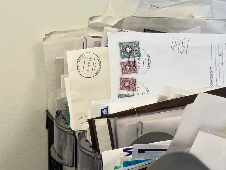 На почте стало быстрее: россиянам упростили отправку писем и бандеролей