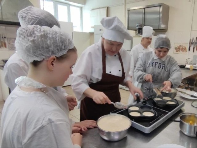 Мастер‑класс со вкусом: как школьники с ОВЗ осваивали поварское искусство в Сергиево-Посадском колледже