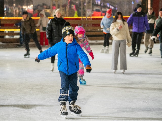 В Клину открыли восемь бесплатных катков для жителей