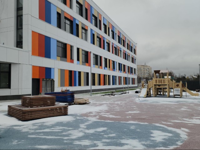 Школа-гигант на 1100 мест: в Красногорске строят учебный комплекс с мастерскими и огромным актовым залом