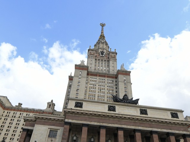 Ледяной шпиль: какой столичный университет замерз от стужи