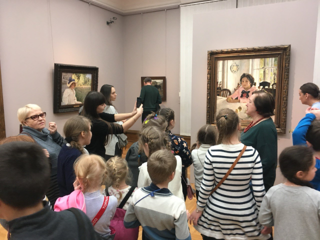 Жители Серпухова могут сходить в музеи и театры с детьми по Пушкинской карте