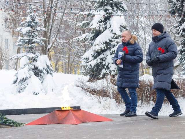 В Кашире почтили память защитников в годовщину освобождения Подмосковья