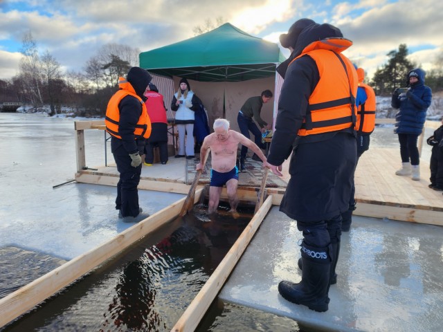 Теплая палатка, горячий чай, дежурные МЧС: в Черноголовке подготовят место для крещенских купаний