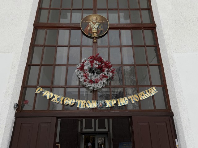 От колядок до сладких подарков: как в Никольском храме отметили Рождество с детьми