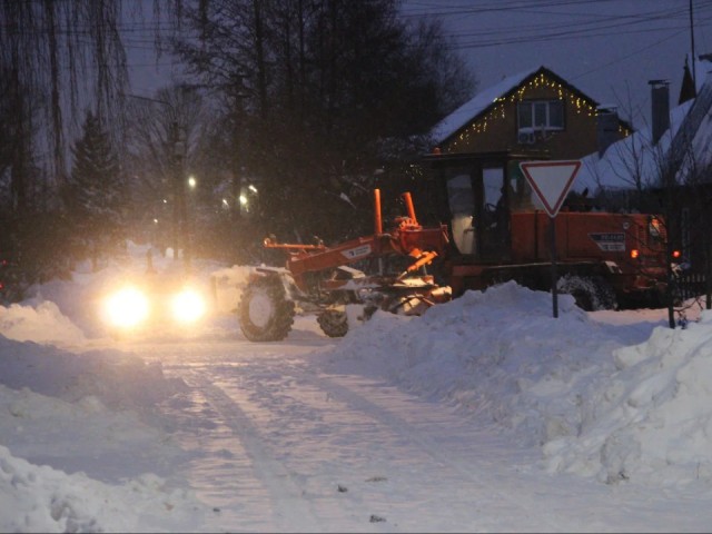 В Егорьевске задействовали дополнительную технику для уборки снега