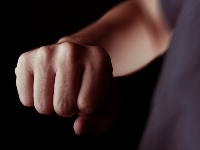 Суд не стал заключать под арест школьников, избивших и обокравших лыткаринца