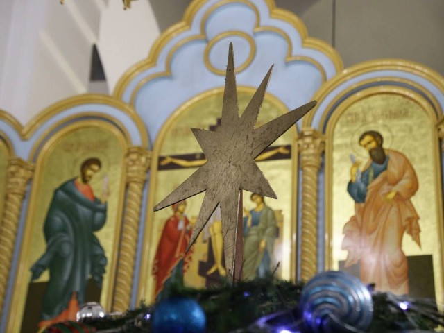 Святки в Воскресенске: от вертепа до колядок —  народные традиции и церковь