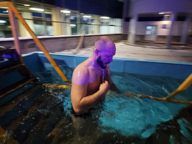 Мороз не страшен: крещенские купания в Чехове идут полным ходом