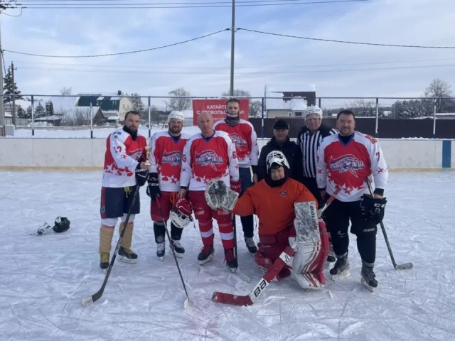 Второй тур хоккейного первенства Каширы отыграли в Барабанове