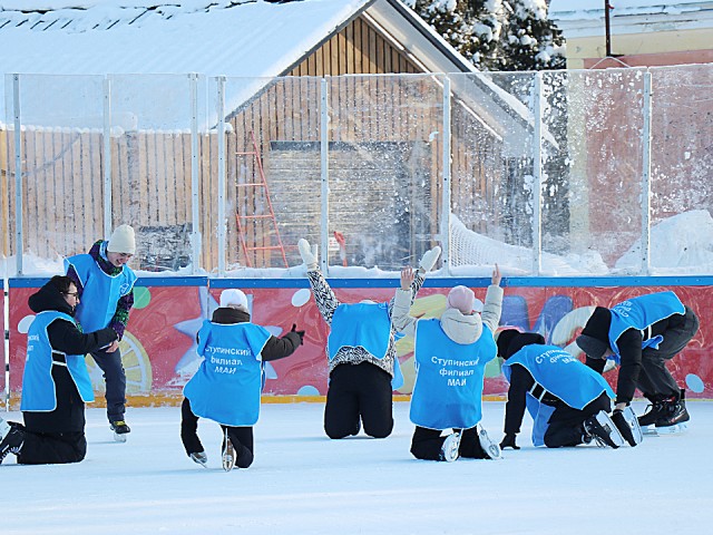 Танго на коньках и кинопробы: кто увез кубок с ледового Татьянина дня в Ступине?