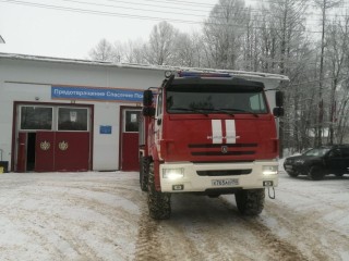 Вызов Мособлпожспас в Шаховской: спасатели вскрыли дверь для помощи пенсионеру