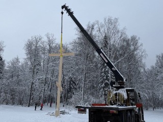 Поклонный крест соорудили на середине древнего маршрута из Москвы в Сергиев Посад