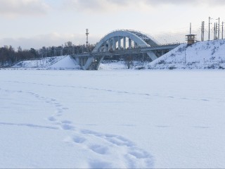 Опасный выезд на лед: машина провалилась в Пироговское водохранилище