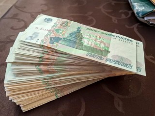 Мигрантов решили не ограничивать в деньгах: какой запрет не будет введен