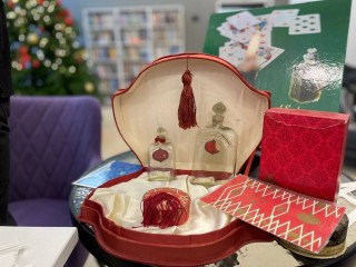 Почему в коломенской библиотеке пахнет духами «Красная Москва»