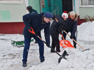 Рука об руку: как Реутов справляется с рекордным снегопадом