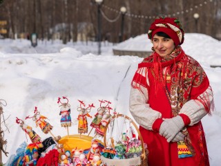 Где купить самые свежие продукты и изделия ручной работы: карта январских ярмарок в Подмосковье