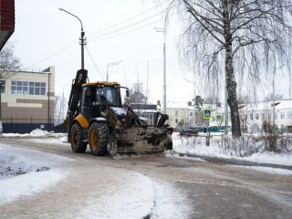 Усиленный режим дежурства и работы: в Шатуре ликвидируют последствия обильного снегопада