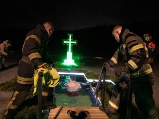 Ночная иордань на Волкуше: во сколько начнут освящение и когда можно окунуться на Крещение