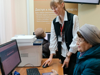 Специалисты соцзащиты начали работу по обновленному расписанию в зарайском МФЦ