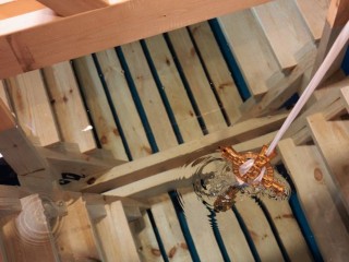 «Может нанести вред»: в каких случаях и кому опасна святая вода