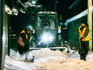 На максимуме: жители Можайска помогают освобождать округ от снега