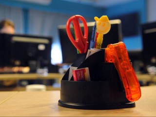 Мужчины или женщины: кто чаще создает конфликтные ситуации на работе, и почему это происходит