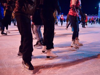 Полицейские пришли с инспекцией на каток после публикации видео с опасными трюками на льду