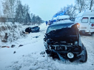 Трагическая авария на автодороге унесла жизни двух девочек из Серпухова