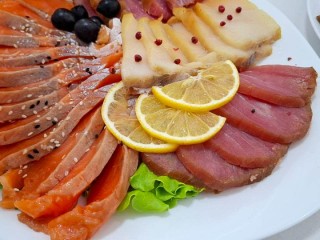 От булок до газировки: шесть привычных продуктов, повышающих риск развития рака после 50 лет