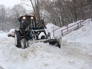 Со дворов округа вывезли свыше трех тысяч кубометров снега
