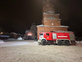 Ледяная купель под присмотром: как спасатели охраняли крещенские купания в Павловом Посаде