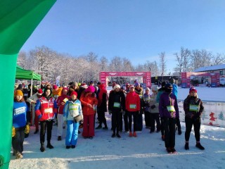 Необычный спортивный ритуал в первый день Нового года: как в Одинцове прошел традиционный «Забег обещаний»