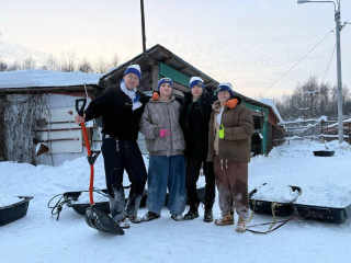 Не прошли мимо в сложный период: студенты из Ногинска помогли приюту для животных